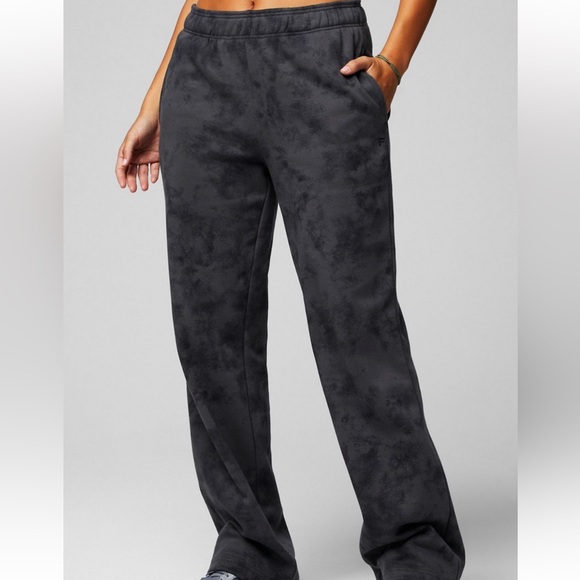 Fabletics Pants - Cozy fleece wide leg sweatpants women’s medium. Fabletic brand. Basically new